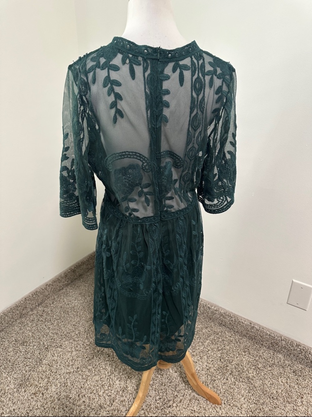 ⚾️ Haute Monde Lace Dress - Picture 3 of 5